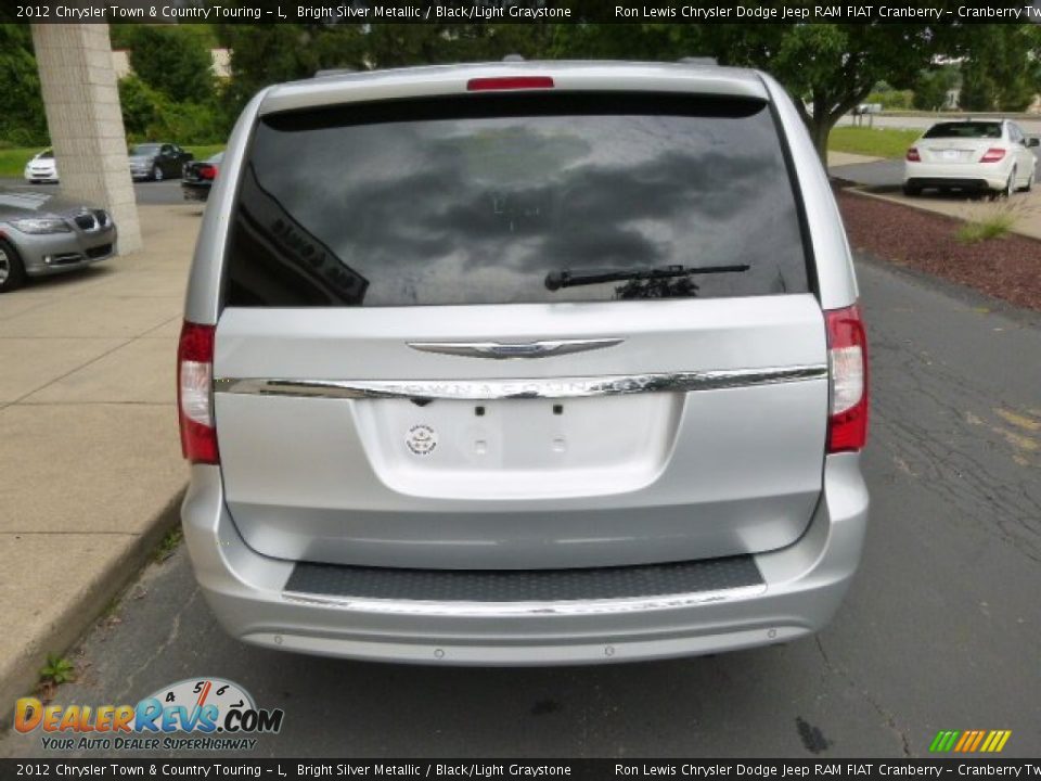 2012 Chrysler Town & Country Touring - L Bright Silver Metallic / Black/Light Graystone Photo #7