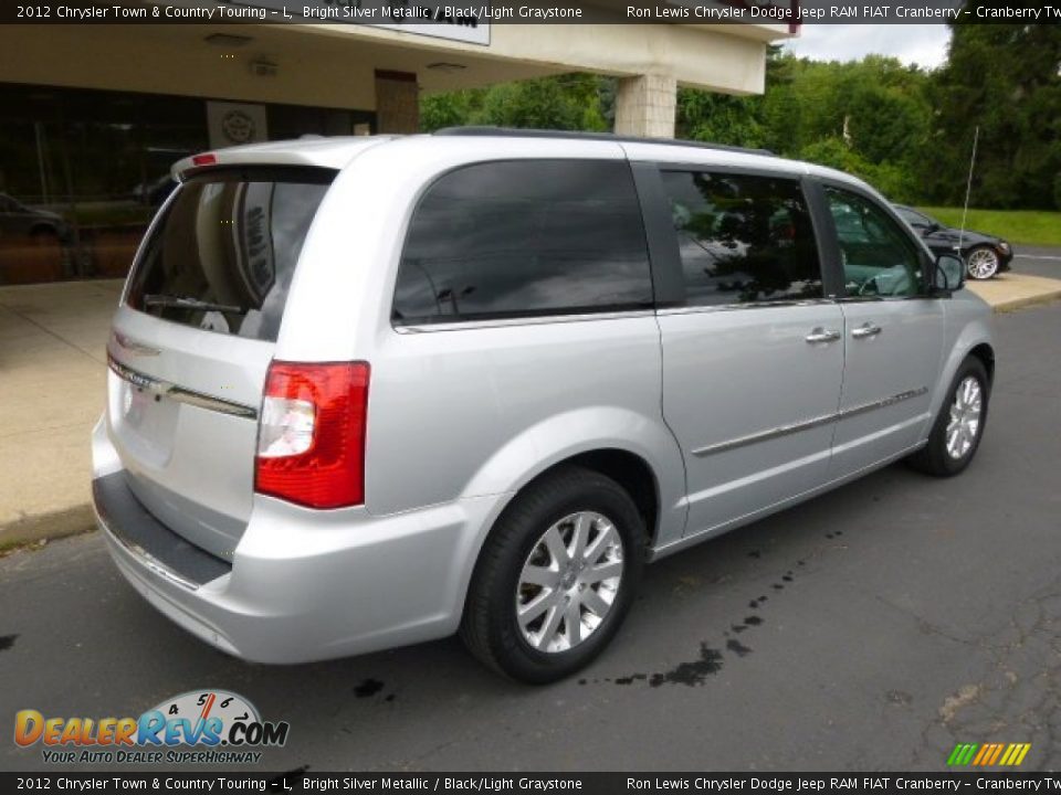 2012 Chrysler Town & Country Touring - L Bright Silver Metallic / Black/Light Graystone Photo #8