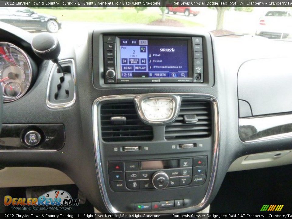 2012 Chrysler Town & Country Touring - L Bright Silver Metallic / Black/Light Graystone Photo #16