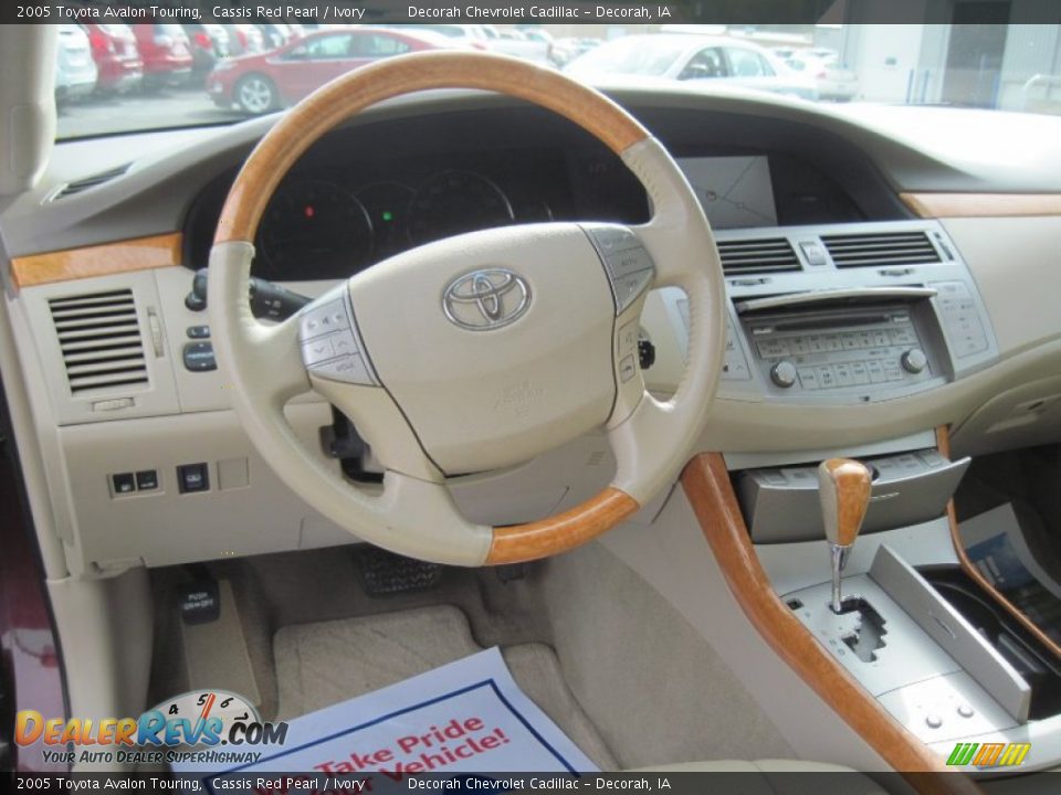 2005 Toyota Avalon Touring Cassis Red Pearl / Ivory Photo #9