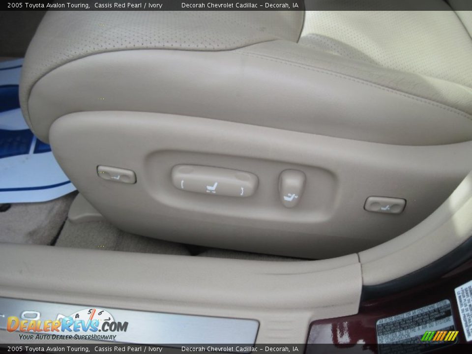 2005 Toyota Avalon Touring Cassis Red Pearl / Ivory Photo #11