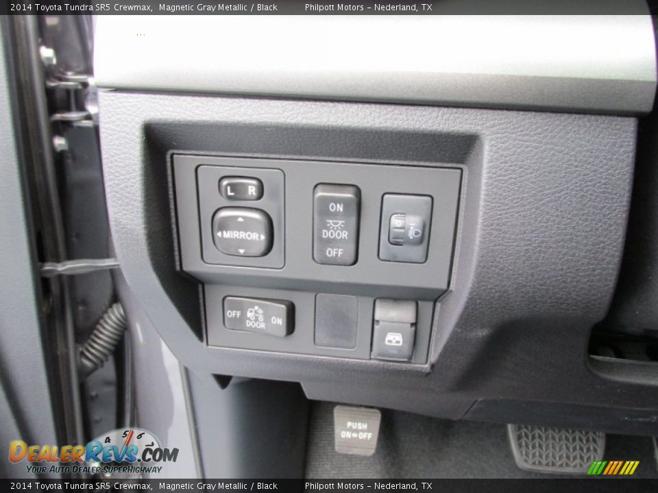 2014 Toyota Tundra SR5 Crewmax Magnetic Gray Metallic / Black Photo #33