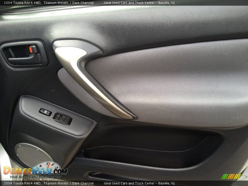 2004 Toyota RAV4 4WD Titanium Metallic / Dark Charcoal Photo #9