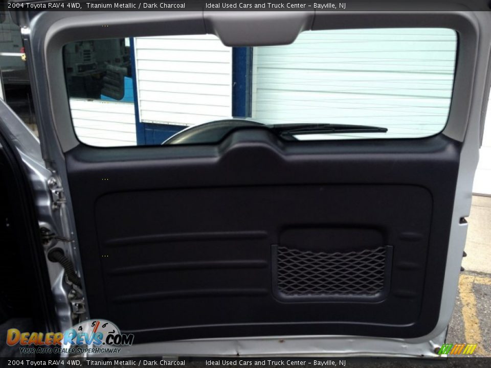 2004 Toyota RAV4 4WD Titanium Metallic / Dark Charcoal Photo #16