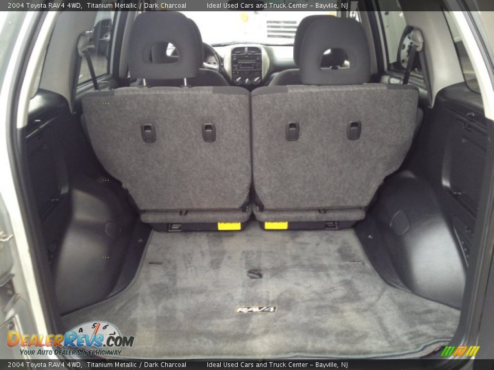 2004 Toyota RAV4 4WD Titanium Metallic / Dark Charcoal Photo #17
