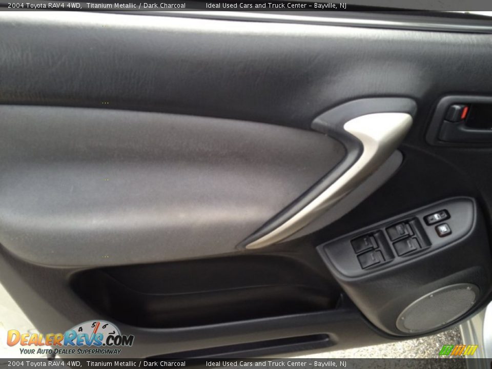 2004 Toyota RAV4 4WD Titanium Metallic / Dark Charcoal Photo #25