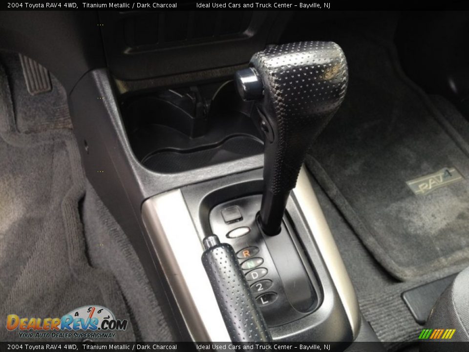 2004 Toyota RAV4 4WD Titanium Metallic / Dark Charcoal Photo #28
