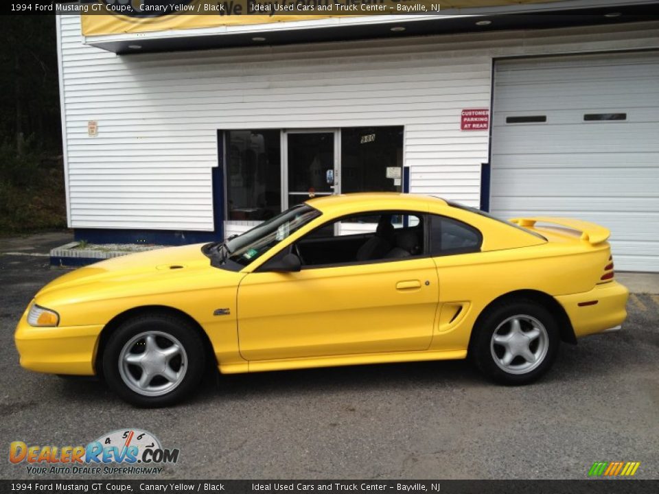1994 Ford Mustang GT Coupe Canary Yellow / Black Photo #17