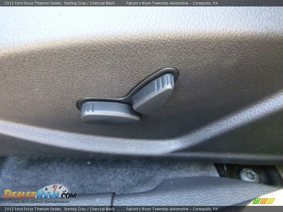 2013 Ford Focus Titanium Sedan Sterling Gray / Charcoal Black Photo #18