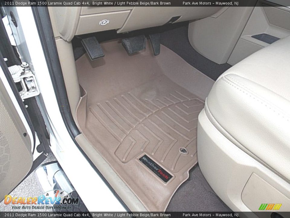 2011 Dodge Ram 1500 Laramie Quad Cab 4x4 Bright White / Light Pebble Beige/Bark Brown Photo #13
