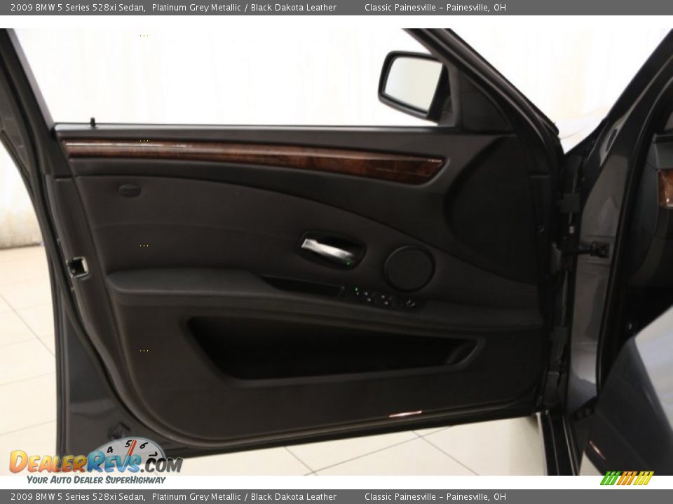 2009 BMW 5 Series 528xi Sedan Platinum Grey Metallic / Black Dakota Leather Photo #4