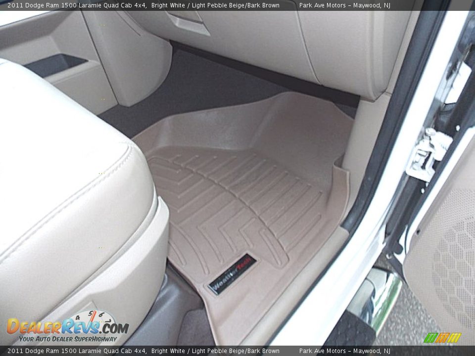 2011 Dodge Ram 1500 Laramie Quad Cab 4x4 Bright White / Light Pebble Beige/Bark Brown Photo #24