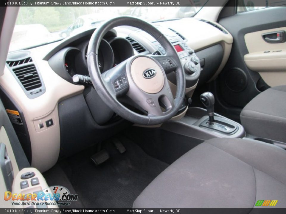 2010 Kia Soul ! Titanium Gray / Sand/Black Houndstooth Cloth Photo #10