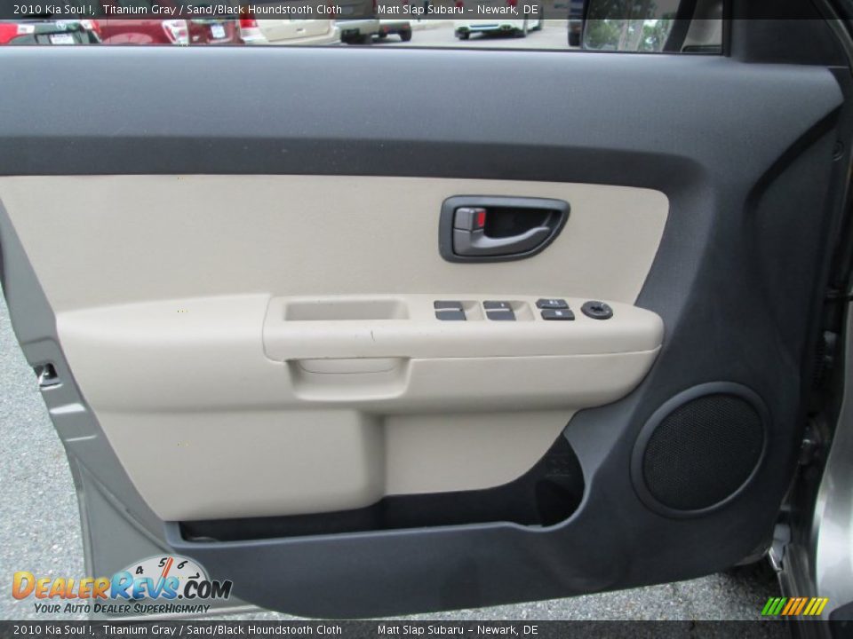 2010 Kia Soul ! Titanium Gray / Sand/Black Houndstooth Cloth Photo #12