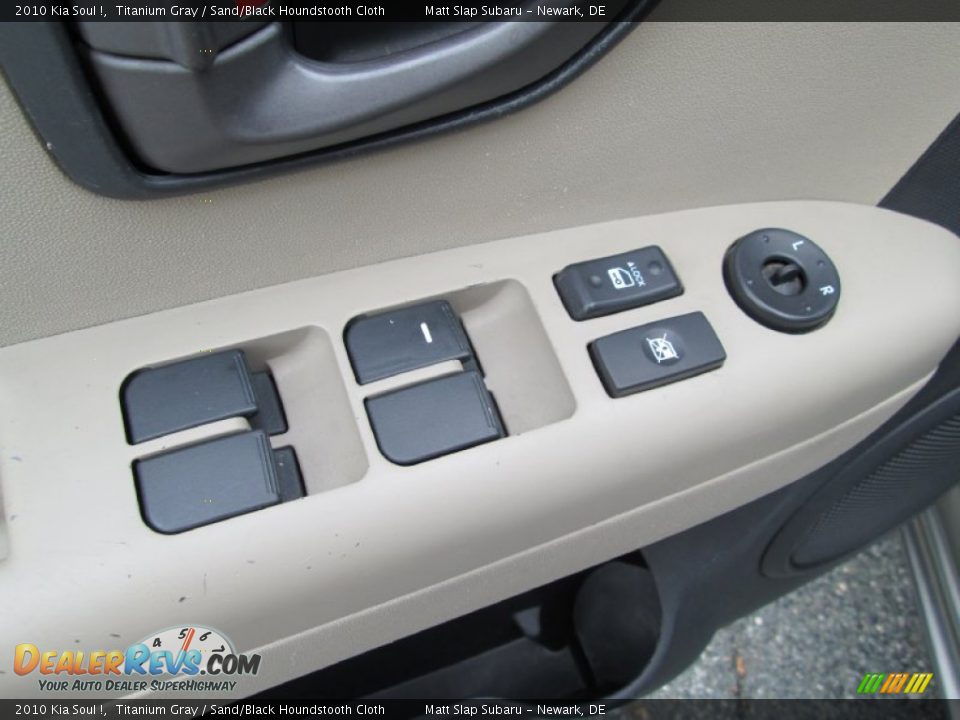 2010 Kia Soul ! Titanium Gray / Sand/Black Houndstooth Cloth Photo #13