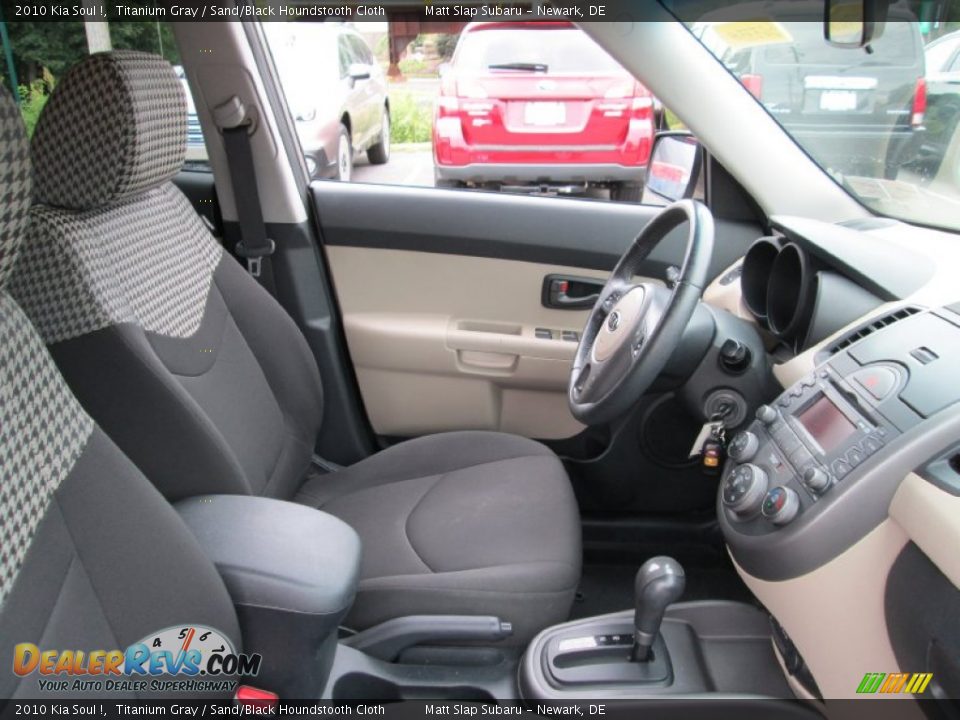 2010 Kia Soul ! Titanium Gray / Sand/Black Houndstooth Cloth Photo #15