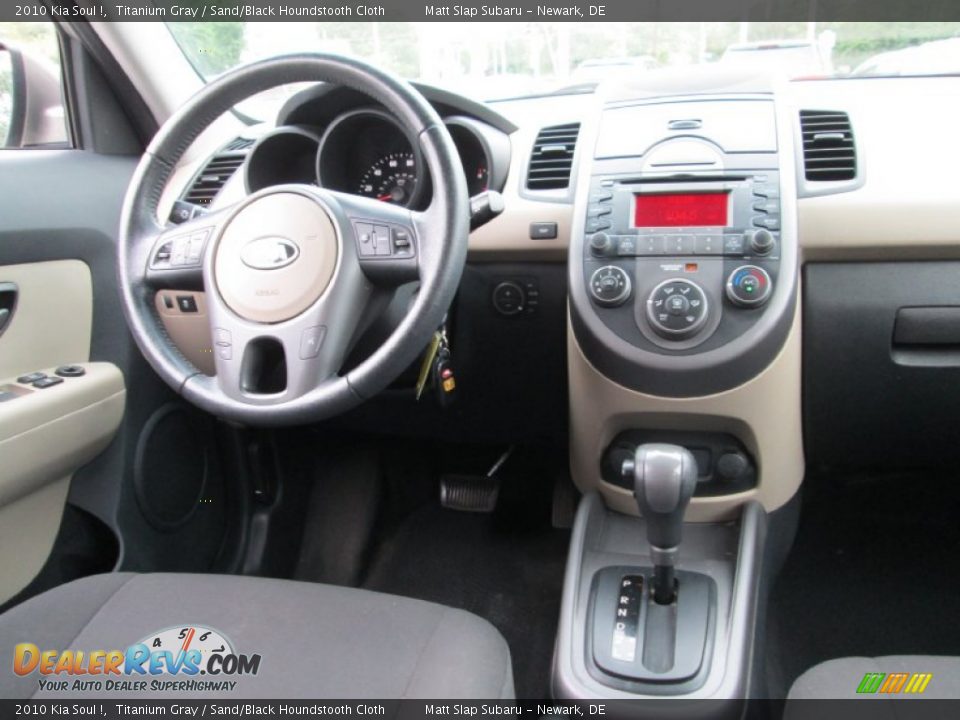 2010 Kia Soul ! Titanium Gray / Sand/Black Houndstooth Cloth Photo #16