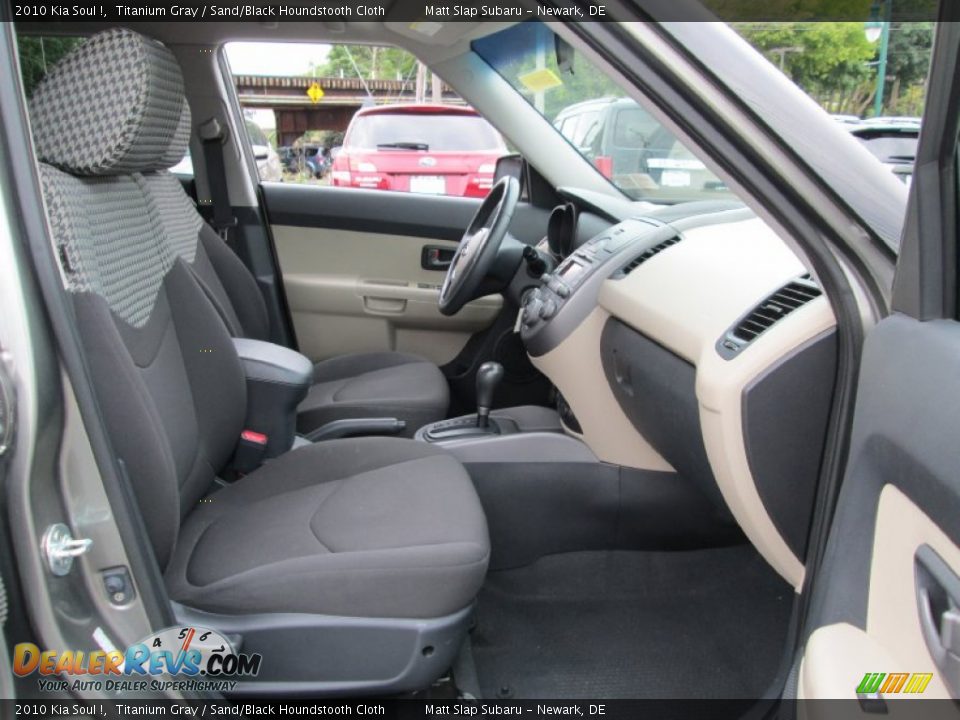 2010 Kia Soul ! Titanium Gray / Sand/Black Houndstooth Cloth Photo #17