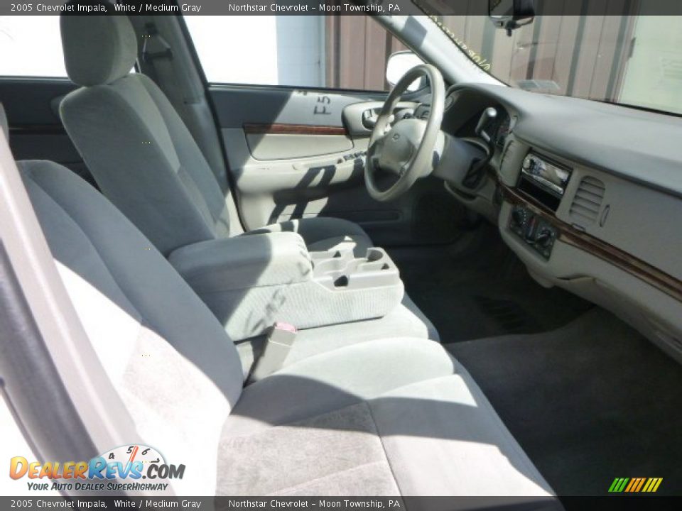 2005 Chevrolet Impala White / Medium Gray Photo #8