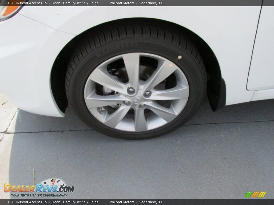 2014 Hyundai Accent GLS 4 Door Century White / Beige Photo #11