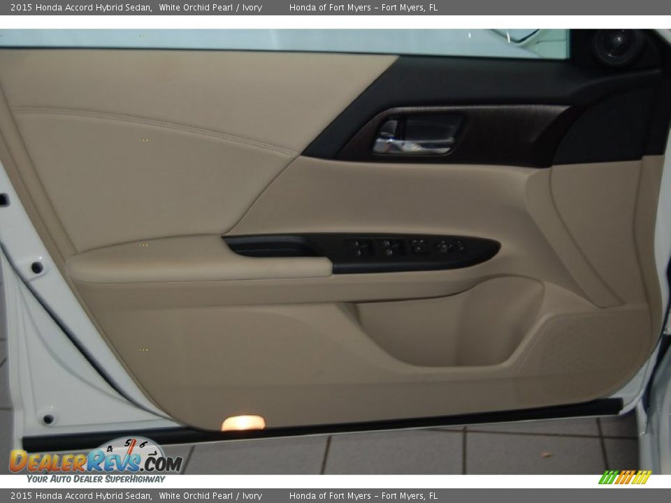Door Panel of 2015 Honda Accord Hybrid Sedan Photo #12