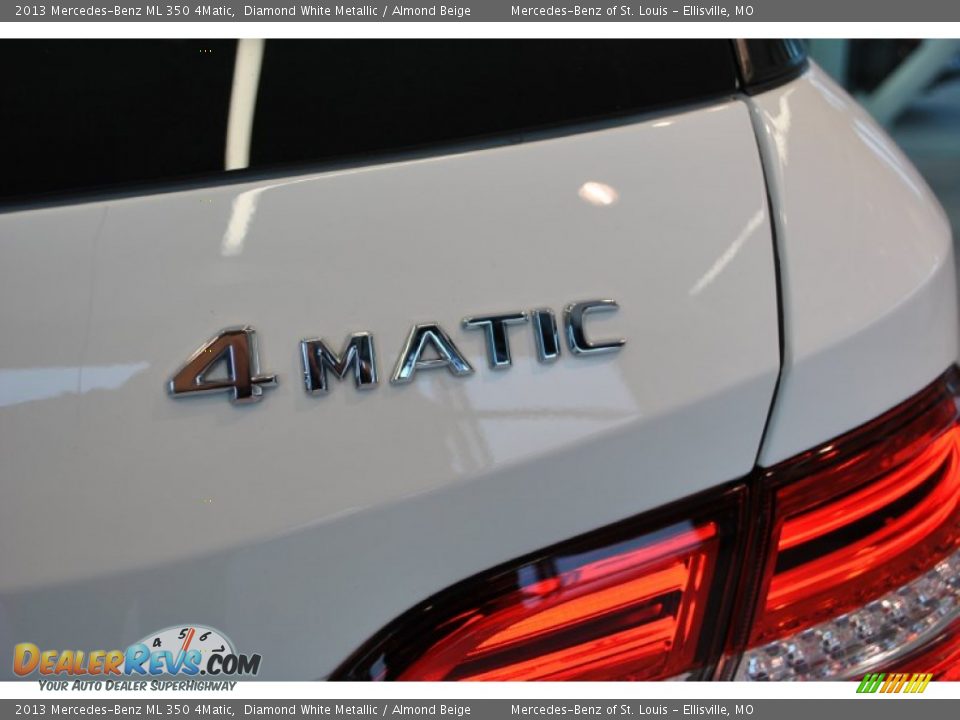 2013 Mercedes-Benz ML 350 4Matic Diamond White Metallic / Almond Beige Photo #16