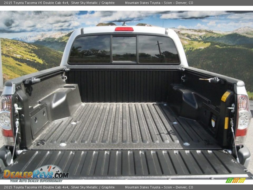 2015 Toyota Tacoma V6 Double Cab 4x4 Silver Sky Metallic / Graphite Photo #8