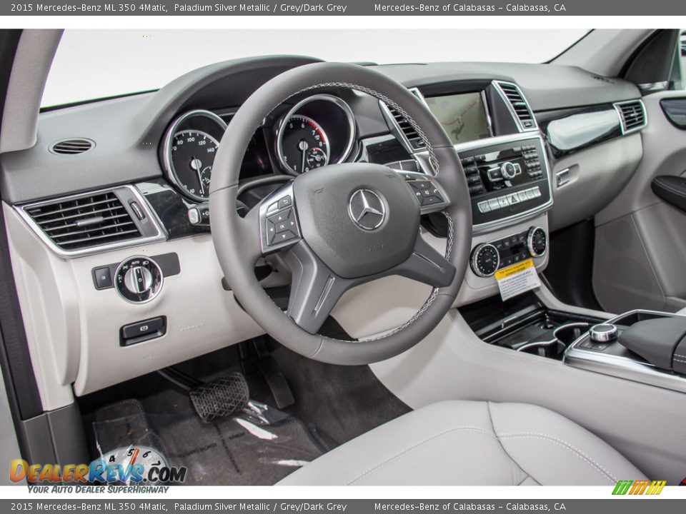 Grey/Dark Grey Interior - 2015 Mercedes-Benz ML 350 4Matic Photo #5