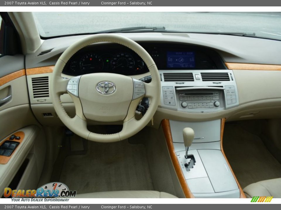 2007 Toyota Avalon XLS Cassis Red Pearl / Ivory Photo #18