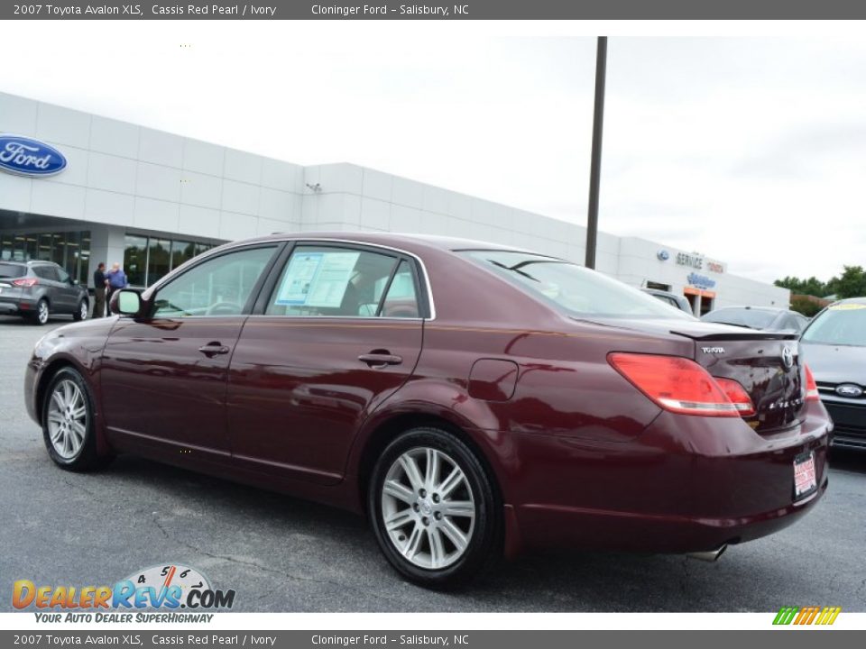 2007 Toyota Avalon XLS Cassis Red Pearl / Ivory Photo #32