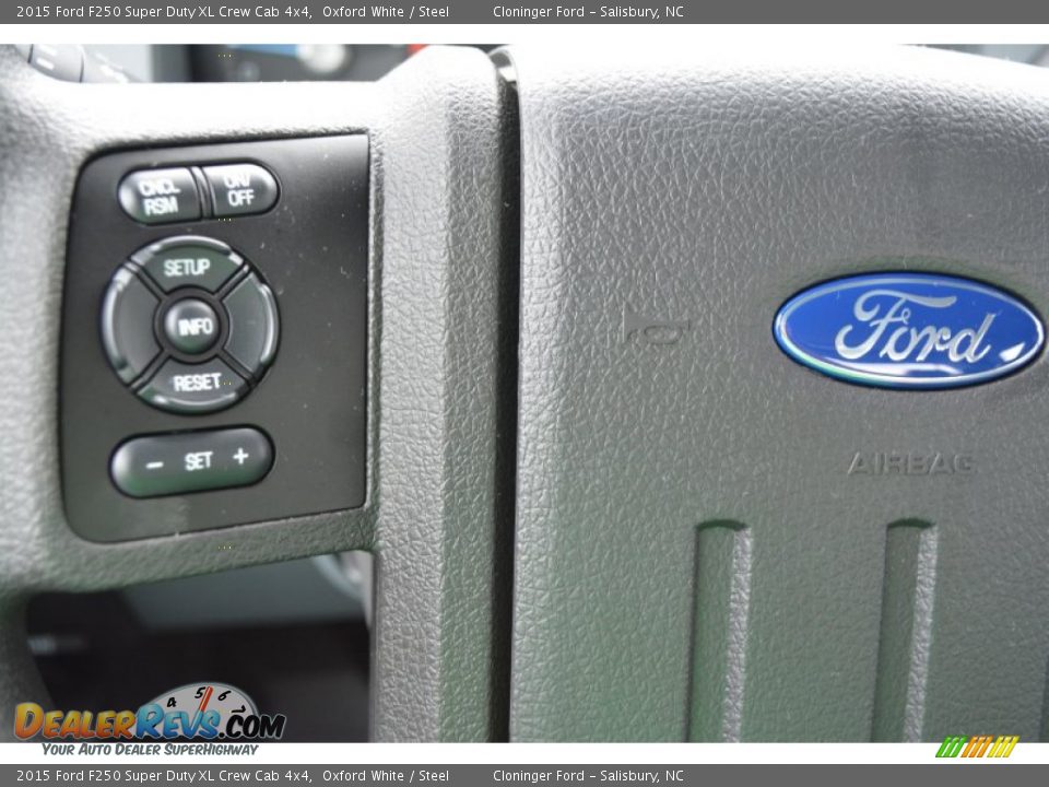 Controls of 2015 Ford F250 Super Duty XL Crew Cab 4x4 Photo #13