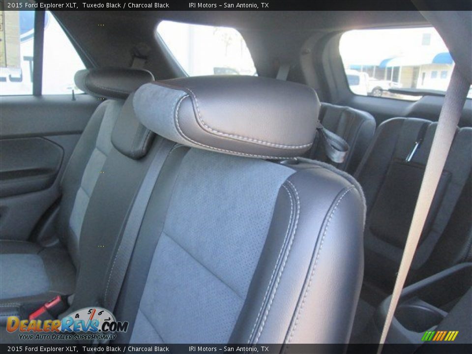 2015 Ford Explorer XLT Tuxedo Black / Charcoal Black Photo #26
