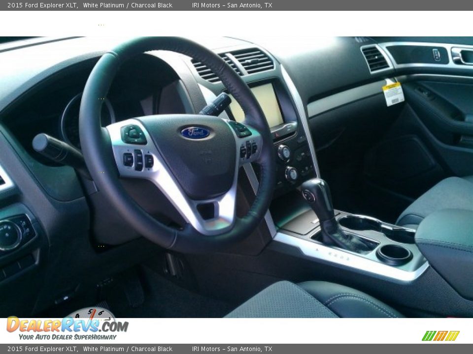 2015 Ford Explorer XLT White Platinum / Charcoal Black Photo #13