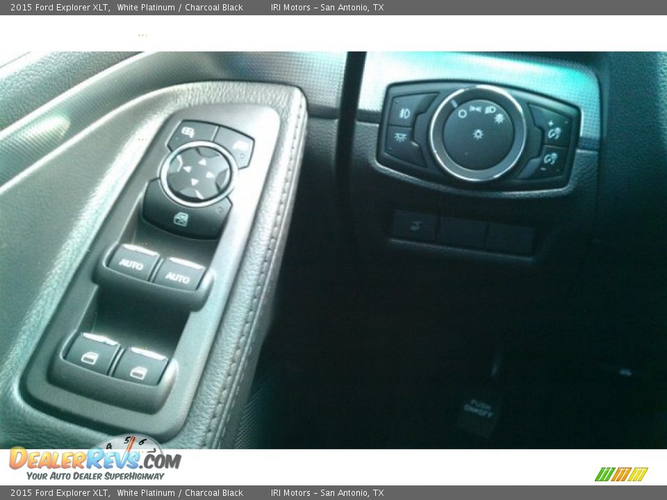 2015 Ford Explorer XLT White Platinum / Charcoal Black Photo #14