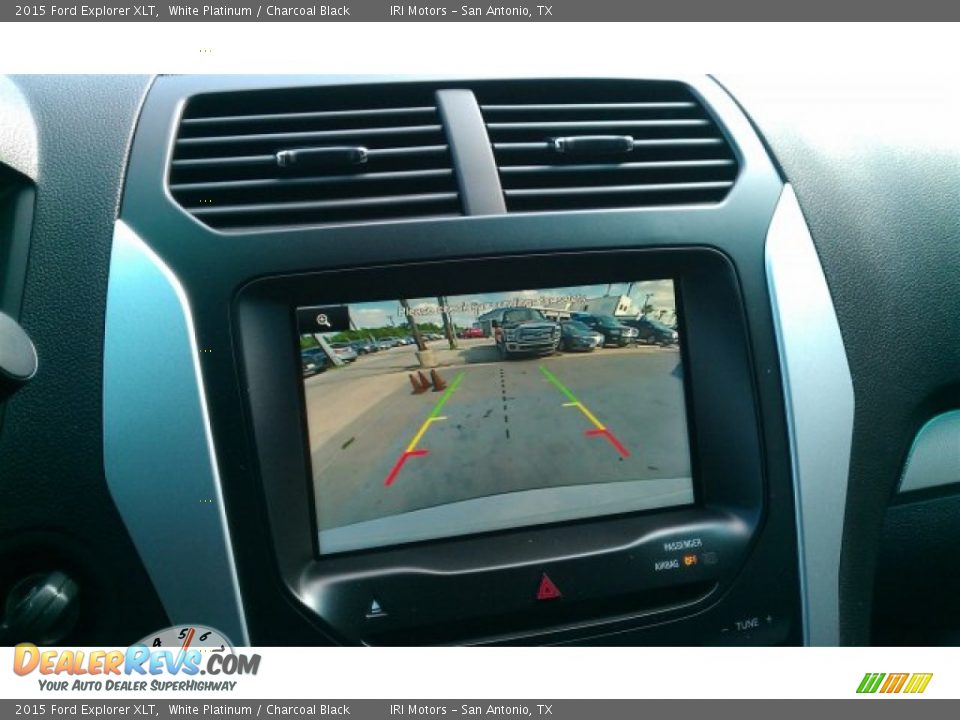 2015 Ford Explorer XLT White Platinum / Charcoal Black Photo #19