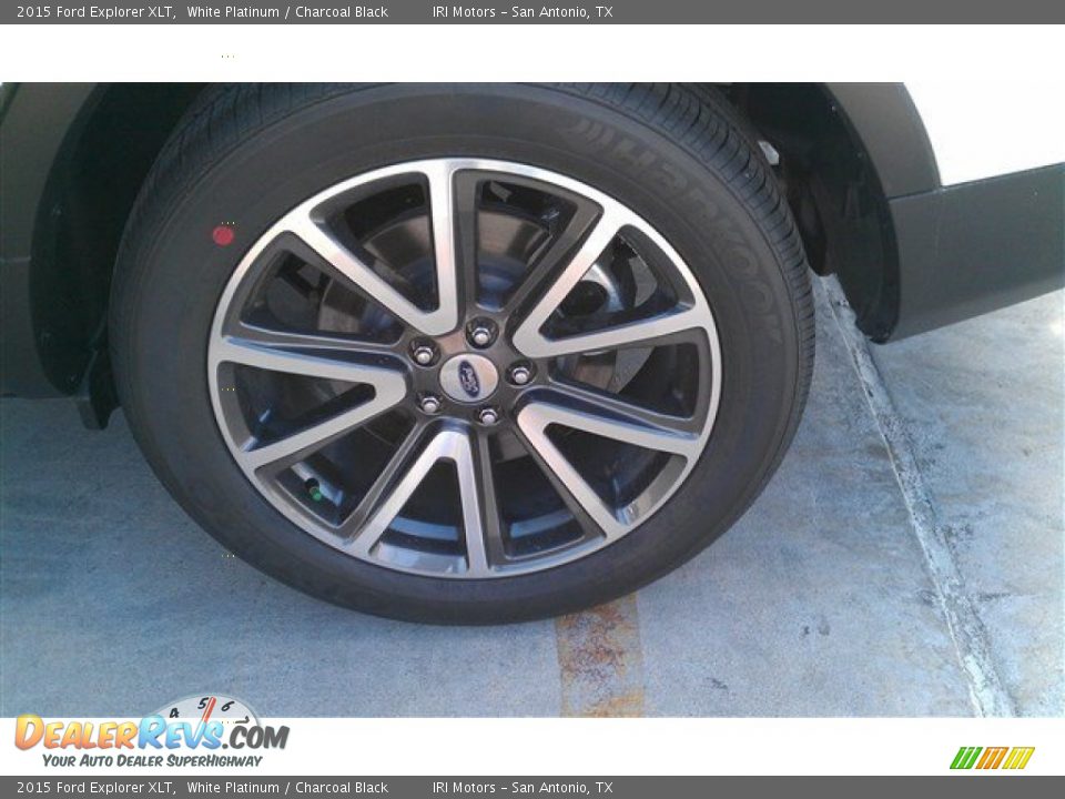 2015 Ford Explorer XLT White Platinum / Charcoal Black Photo #27