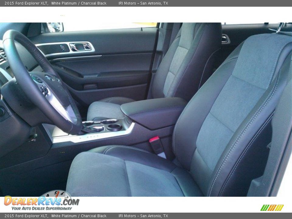 2015 Ford Explorer XLT White Platinum / Charcoal Black Photo #31