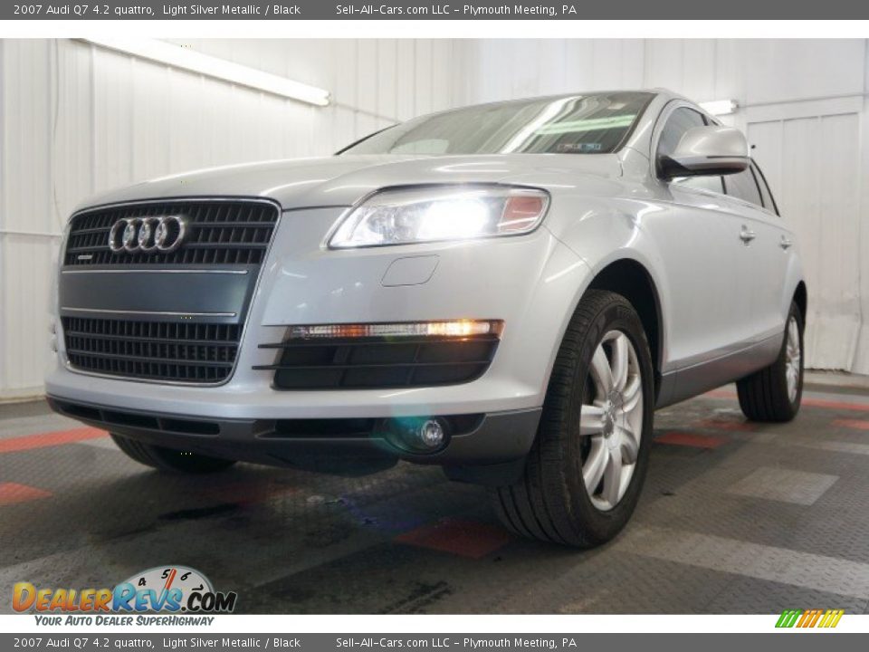 2007 Audi Q7 4.2 quattro Light Silver Metallic / Black Photo #2