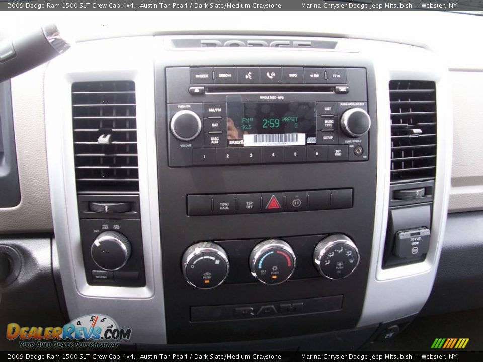 2009 Dodge Ram 1500 SLT Crew Cab 4x4 Austin Tan Pearl / Dark Slate/Medium Graystone Photo #6