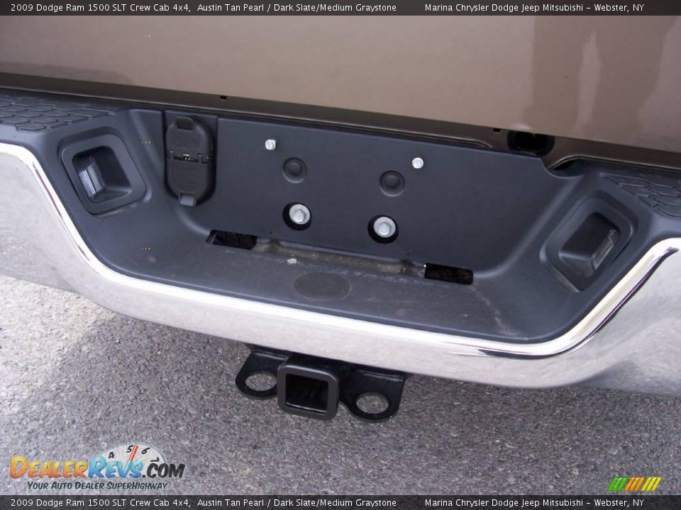 2009 Dodge Ram 1500 SLT Crew Cab 4x4 Austin Tan Pearl / Dark Slate/Medium Graystone Photo #7