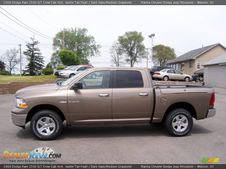 2009 Dodge Ram 1500 SLT Crew Cab 4x4 Austin Tan Pearl / Dark Slate/Medium Graystone Photo #8