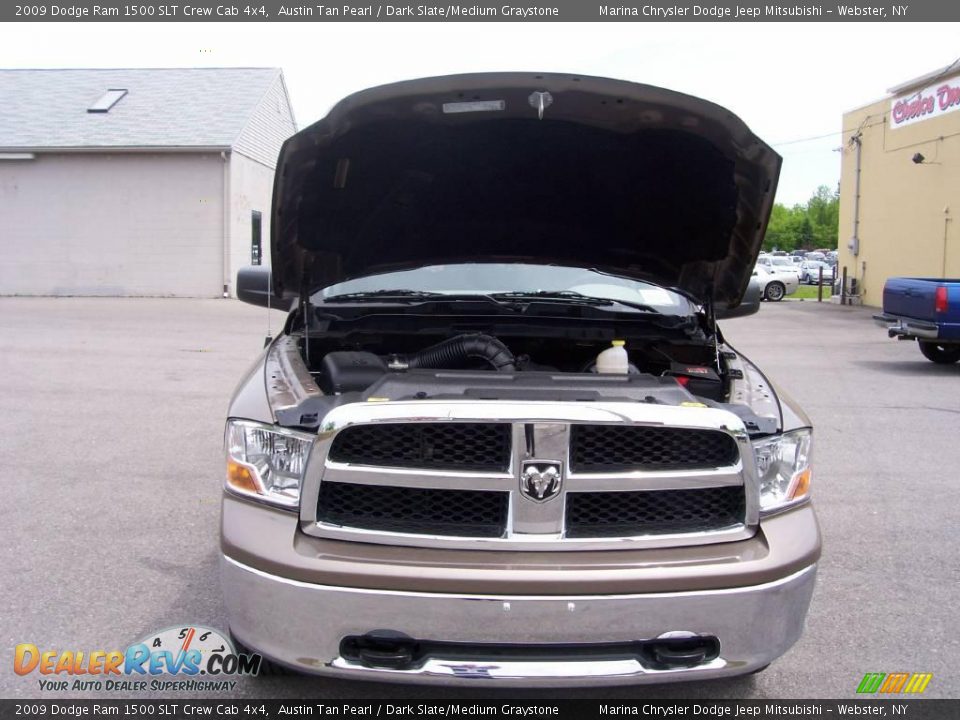 2009 Dodge Ram 1500 SLT Crew Cab 4x4 Austin Tan Pearl / Dark Slate/Medium Graystone Photo #15