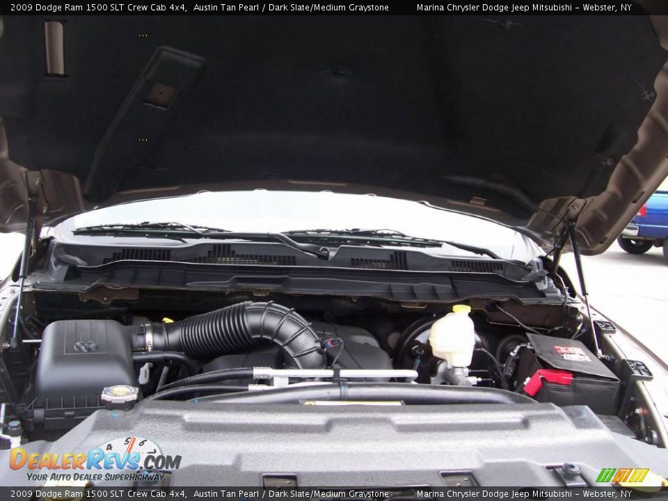 2009 Dodge Ram 1500 SLT Crew Cab 4x4 Austin Tan Pearl / Dark Slate/Medium Graystone Photo #16