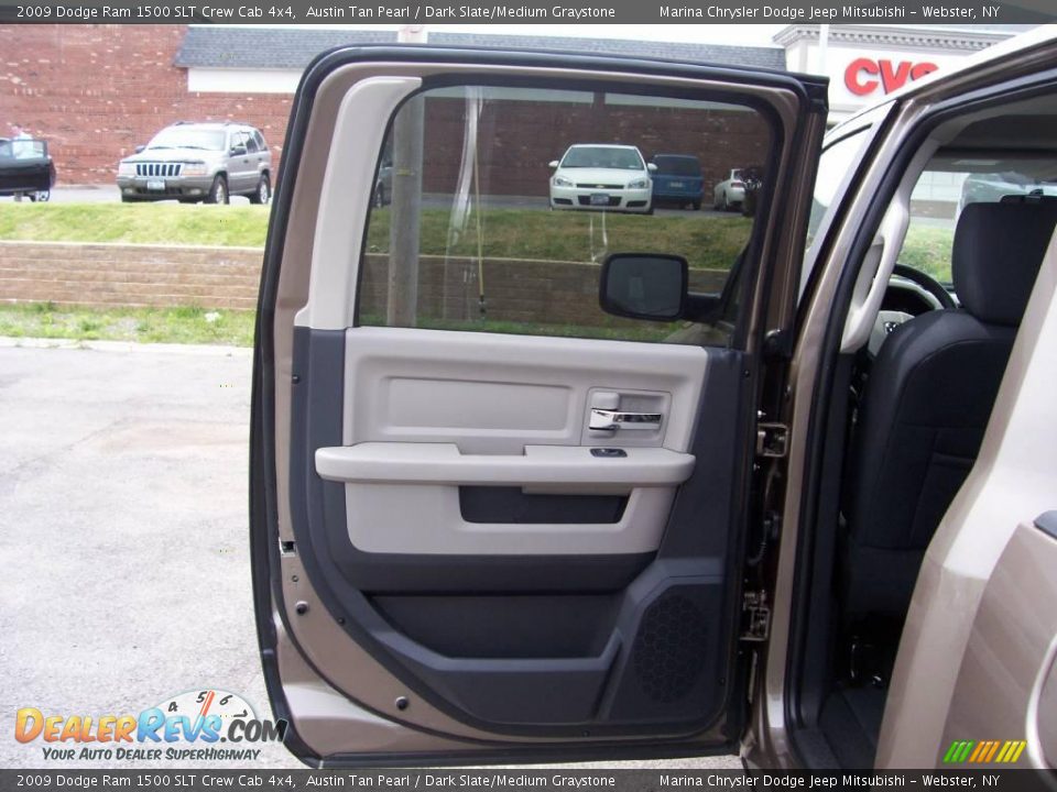 2009 Dodge Ram 1500 SLT Crew Cab 4x4 Austin Tan Pearl / Dark Slate/Medium Graystone Photo #18