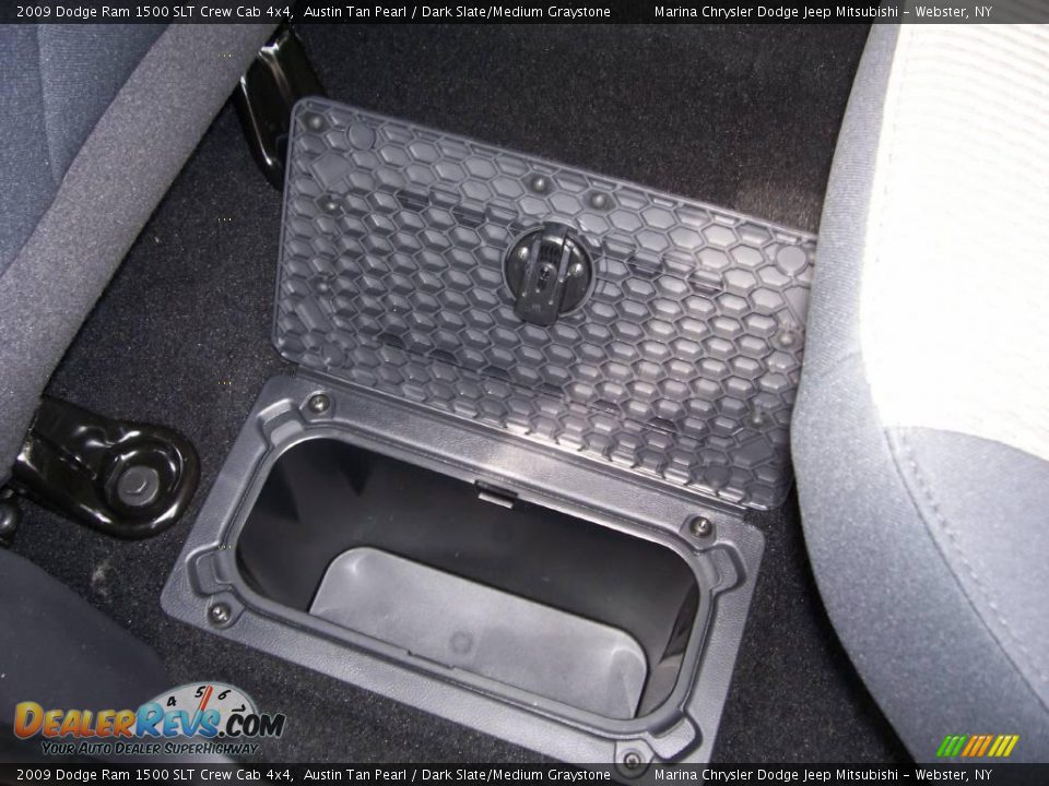 2009 Dodge Ram 1500 SLT Crew Cab 4x4 Austin Tan Pearl / Dark Slate/Medium Graystone Photo #20