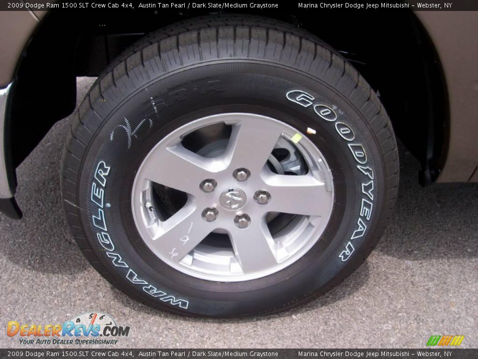 2009 Dodge Ram 1500 SLT Crew Cab 4x4 Austin Tan Pearl / Dark Slate/Medium Graystone Photo #25