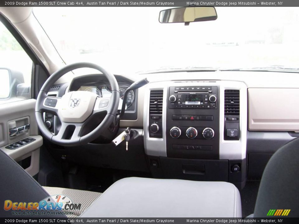2009 Dodge Ram 1500 SLT Crew Cab 4x4 Austin Tan Pearl / Dark Slate/Medium Graystone Photo #26