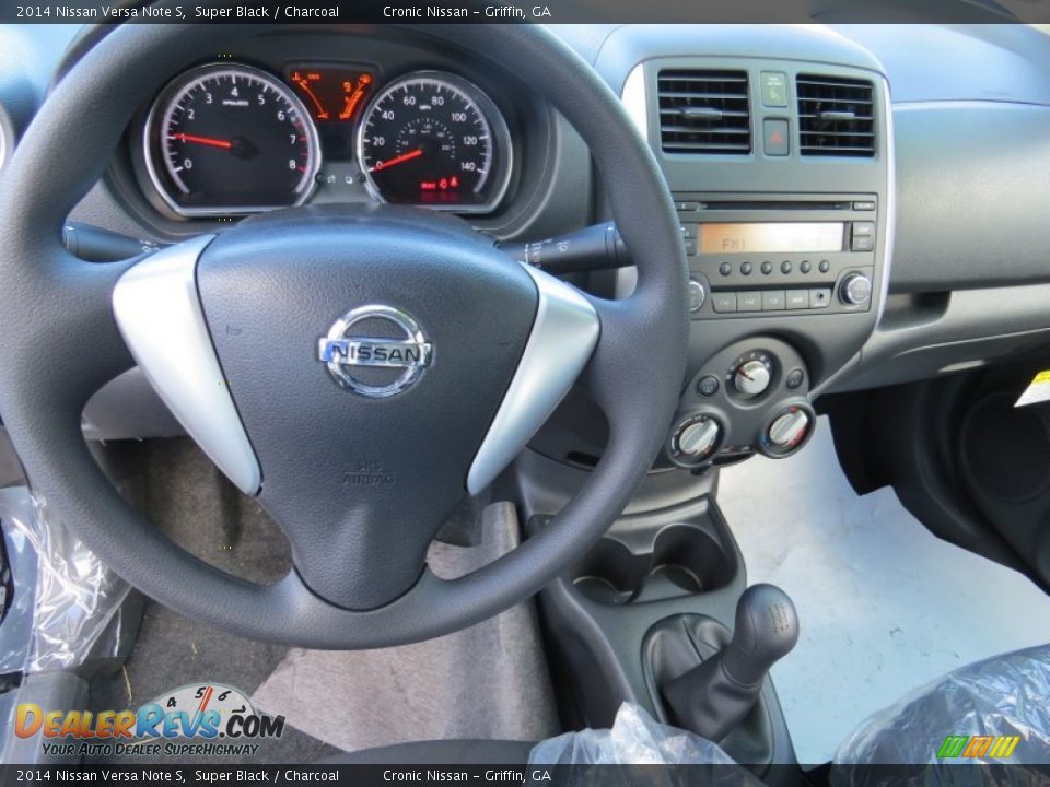 2014 Nissan Versa Note S Super Black / Charcoal Photo #11