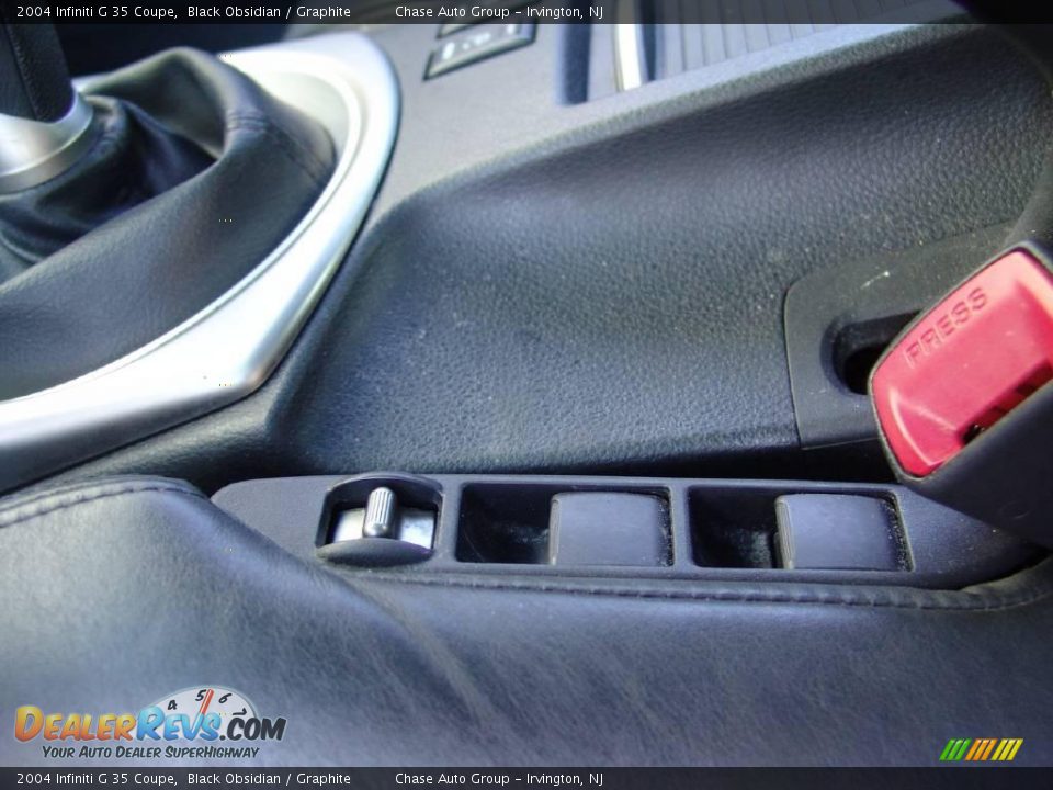 2004 Infiniti G 35 Coupe Black Obsidian / Graphite Photo #28