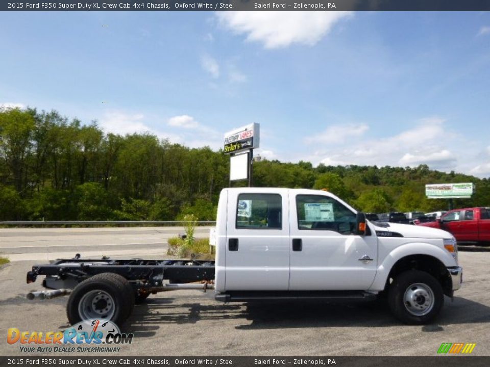 2015 Ford F350 Super Duty XL Crew Cab 4x4 Chassis Oxford White / Steel Photo #1